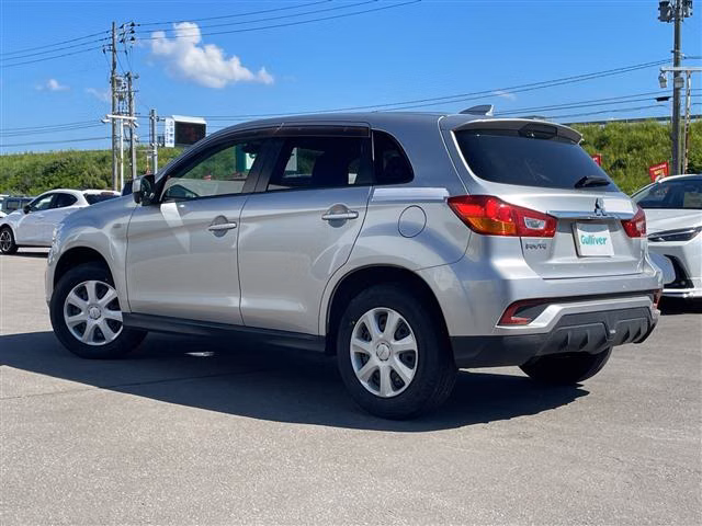 MITSUBISHI RVR