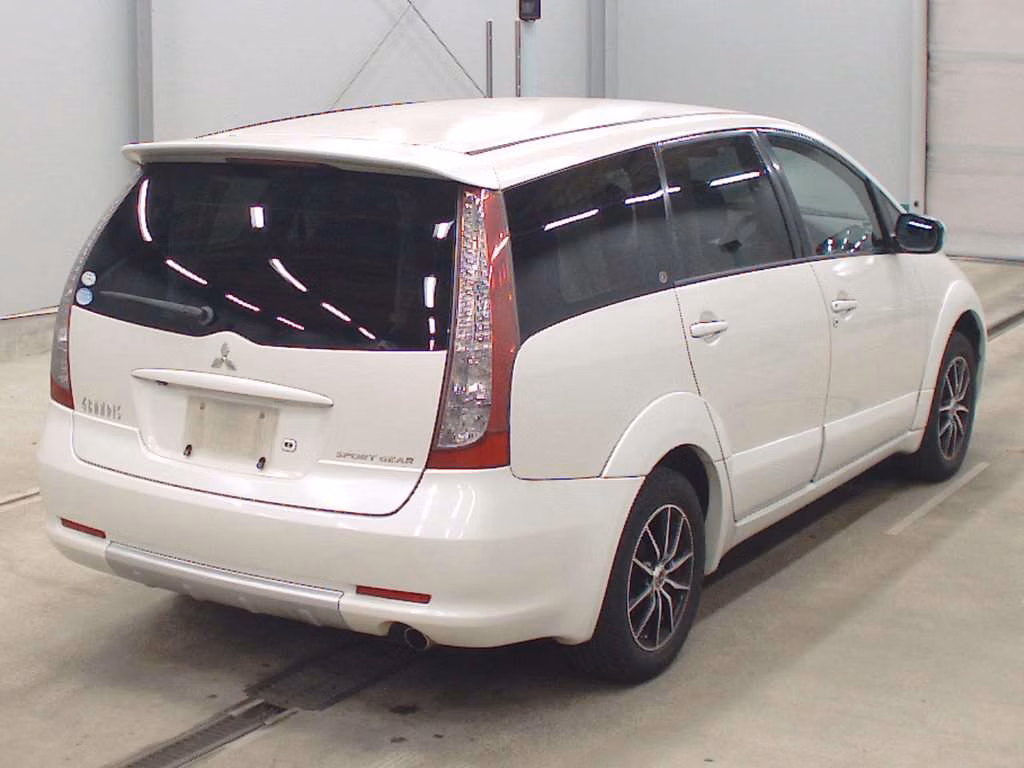 MITSUBISHI GRANDIS