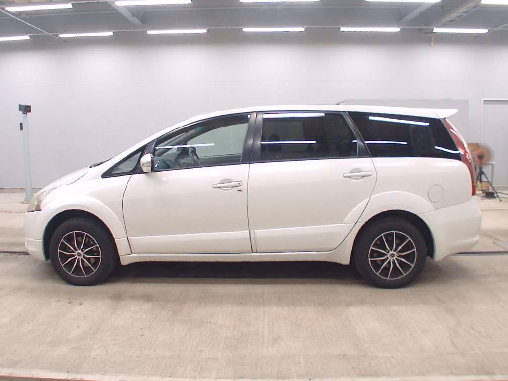 MITSUBISHI GRANDIS