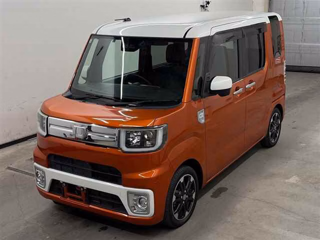 DAIHATSU WAKE