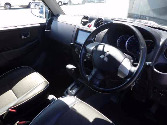 MITSUBISHI PAJERO MINI
