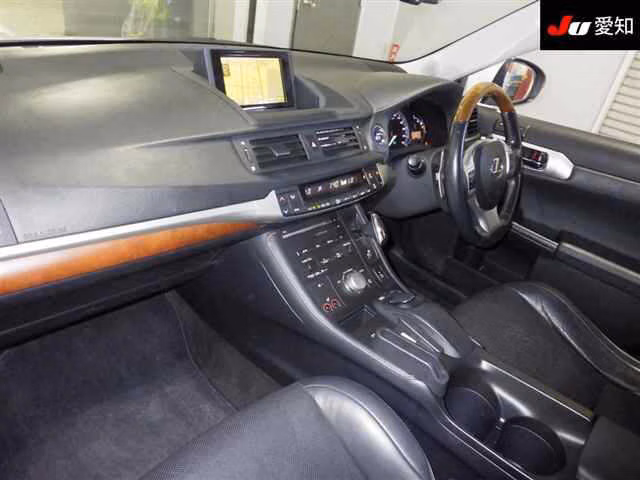 LEXUS CT200H