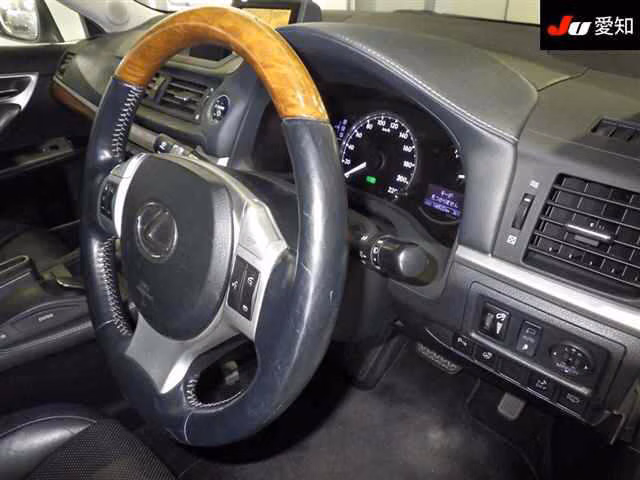 LEXUS CT200H