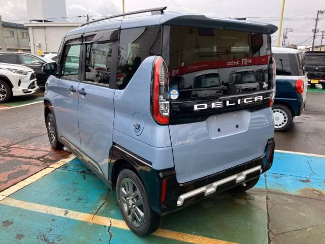 MITSUBISHI DELICA MINI