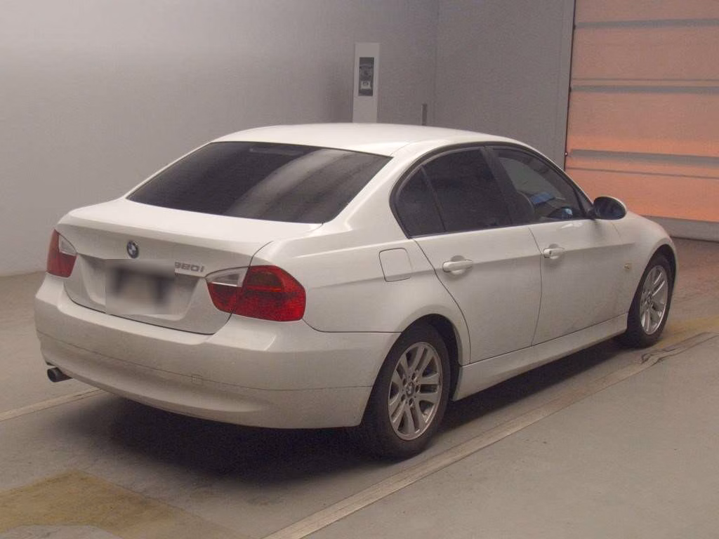 BMW 3-SERIES
