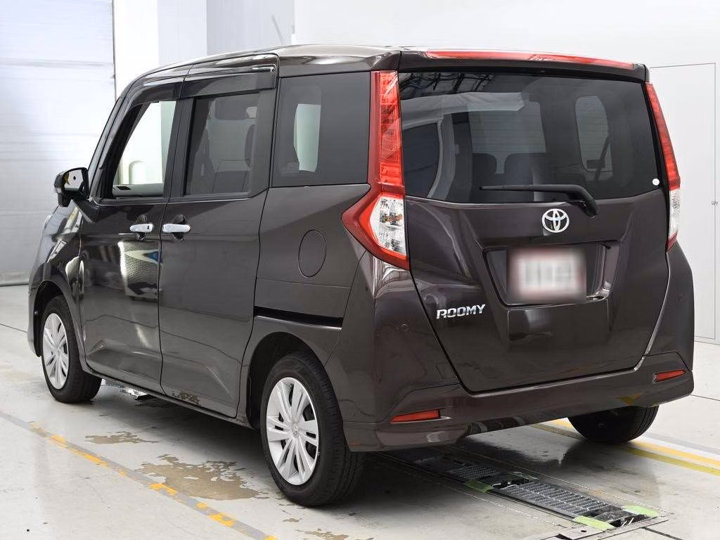 TOYOTA ROOMY