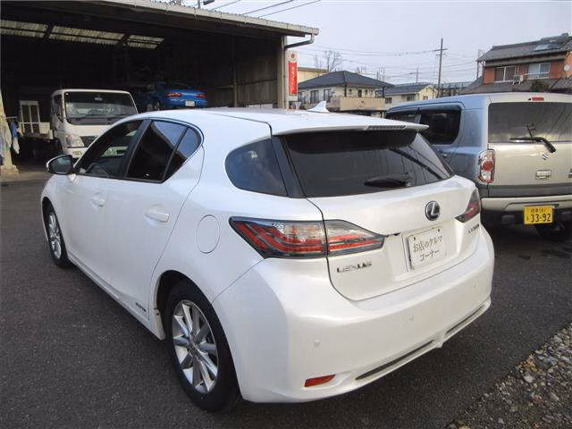 LEXUS CT200H