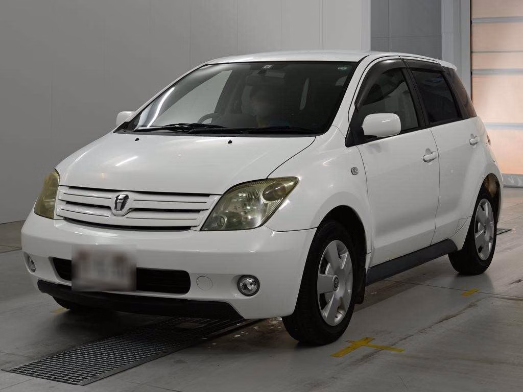 TOYOTA IST