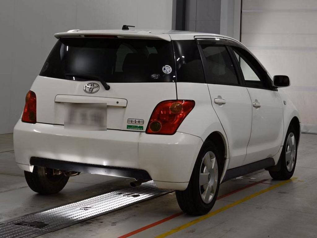 TOYOTA IST