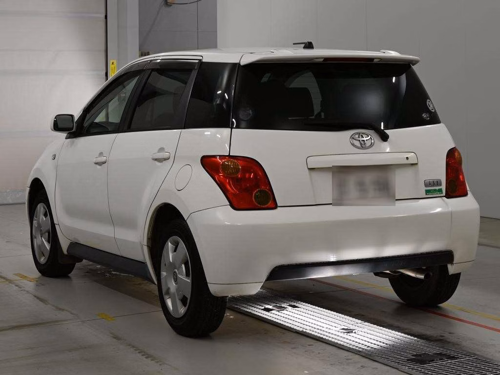 TOYOTA IST