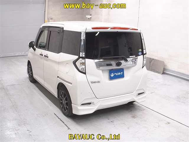TOYOTA TANK