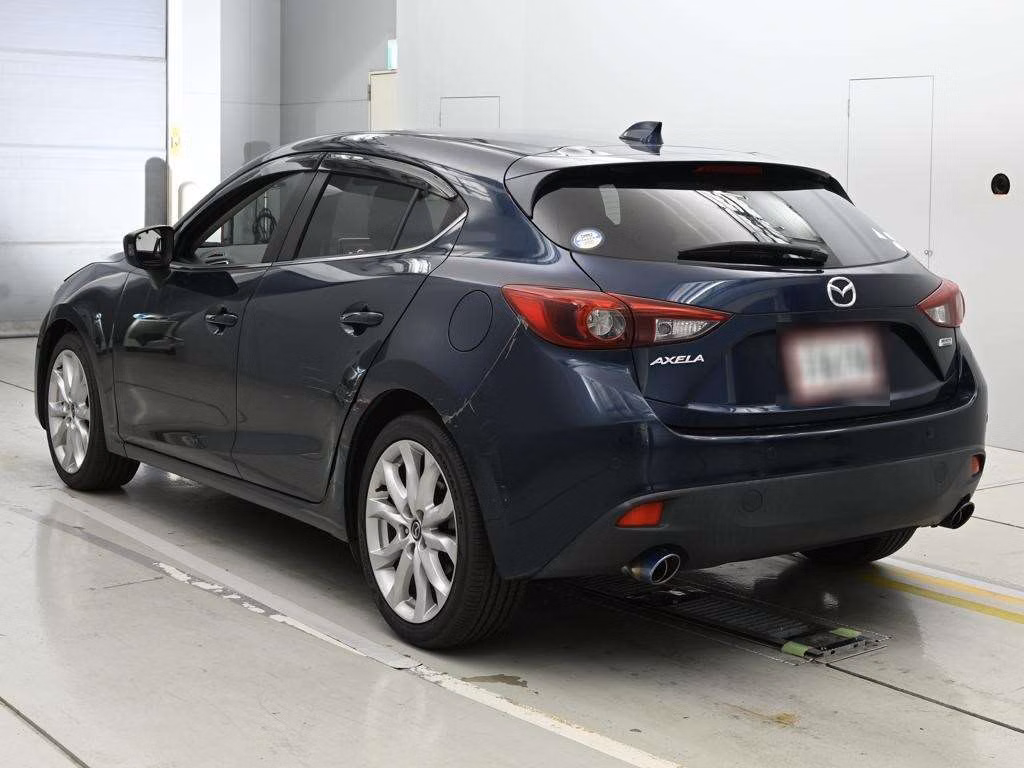MAZDA AXELA