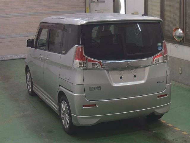 MITSUBISHI DELICA D:2