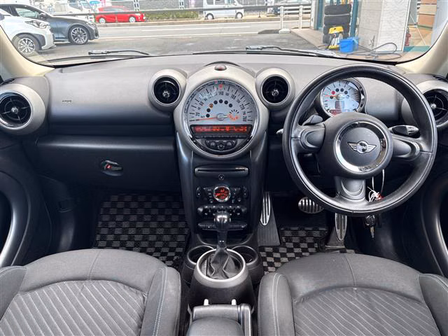 MINI CROSSOVER