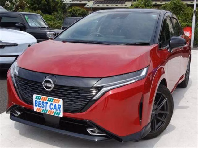 Nissan Aura