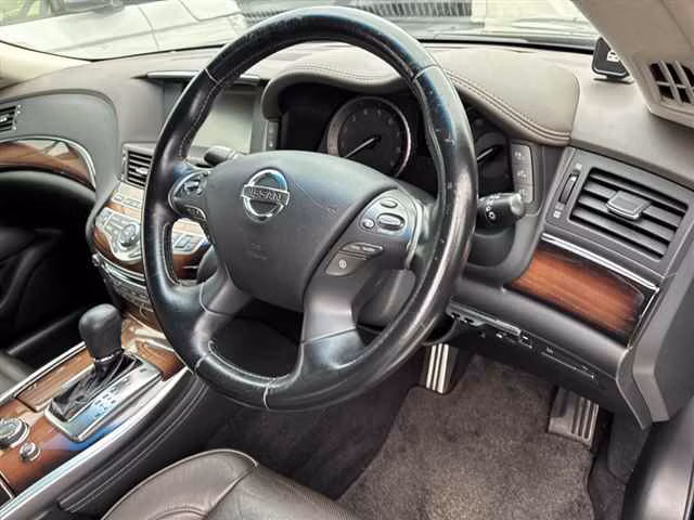 NISSAN FUGA