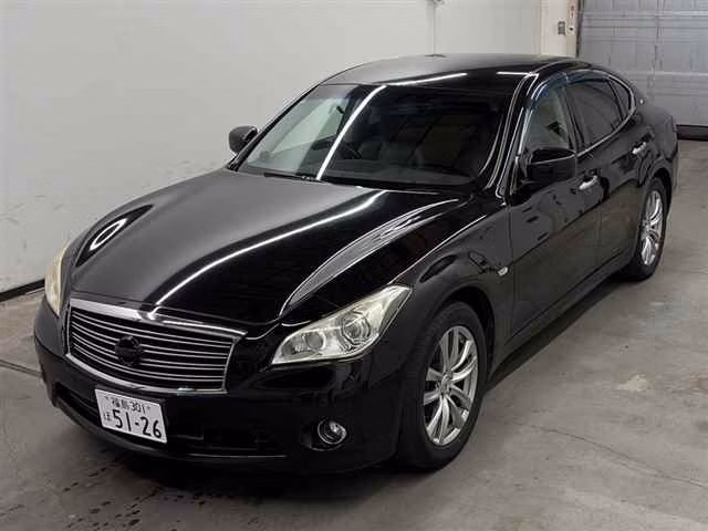 NISSAN FUGA