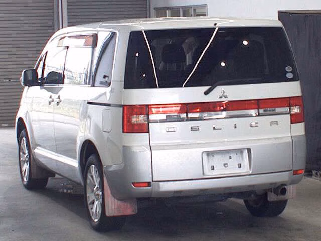 MITSUBISHI DELICA D:5