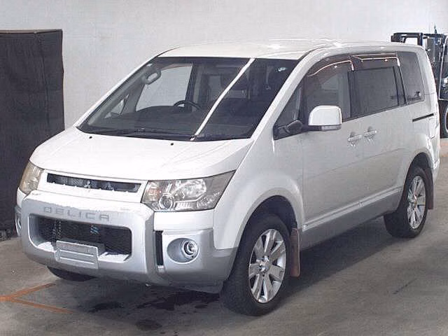 MITSUBISHI DELICA D:5
