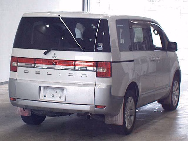 MITSUBISHI DELICA D:5