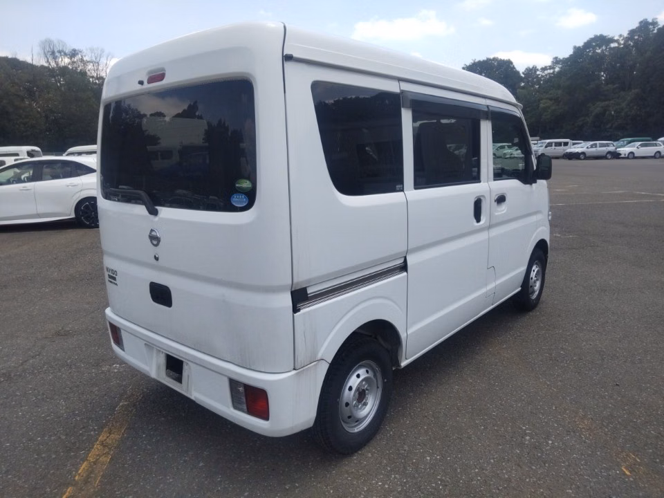 NISSAN NV100 CLIPPER