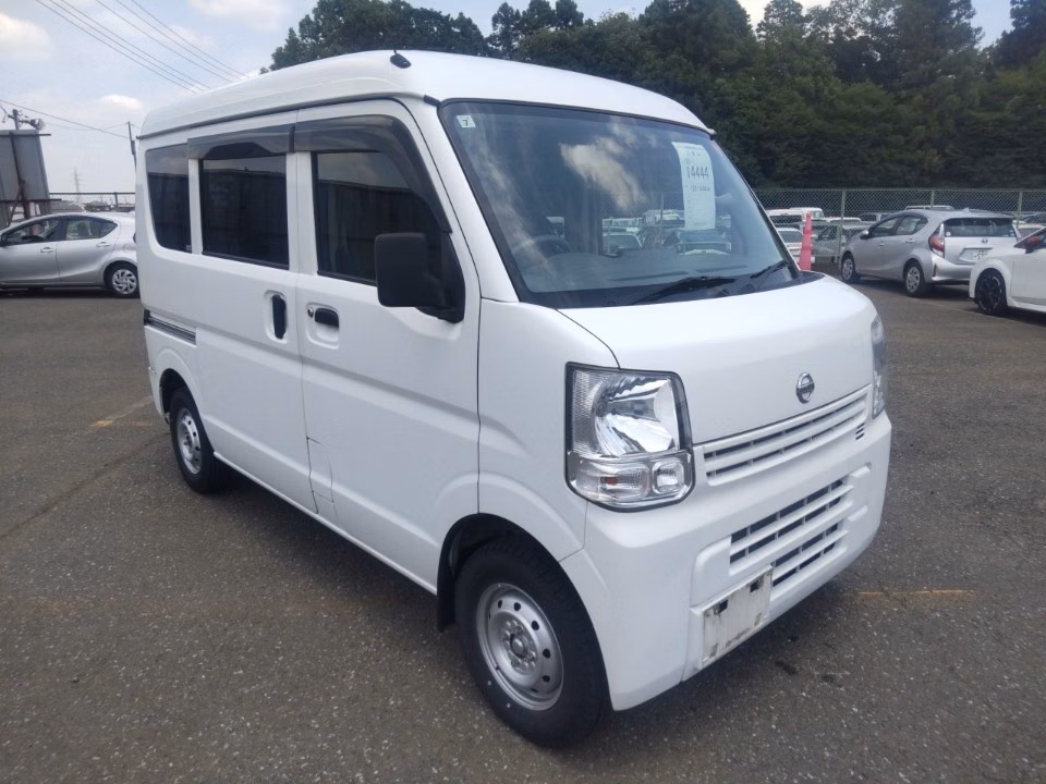 NISSAN NV100 CLIPPER