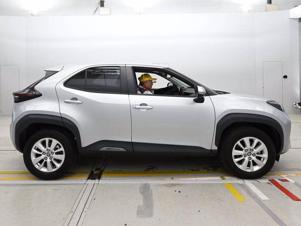 TOYOTA YARIS CROSS