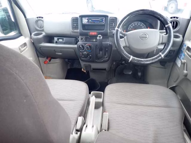 NISSAN NV100 CLIPPER