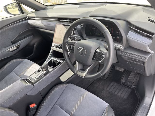 LEXUS LBX