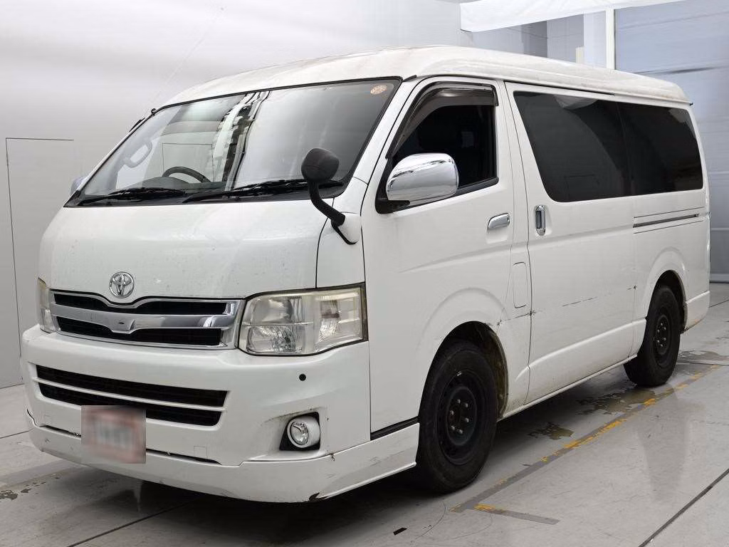 TOYOTA REGIUS ACE