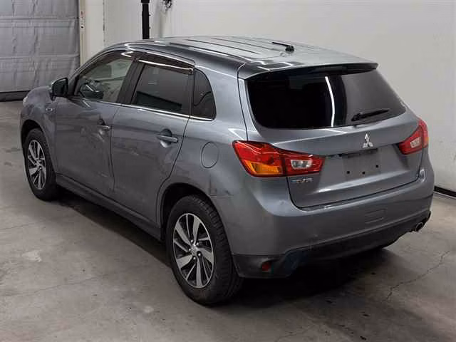MITSUBISHI RVR