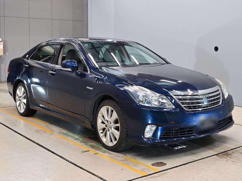 TOYOTA CROWN