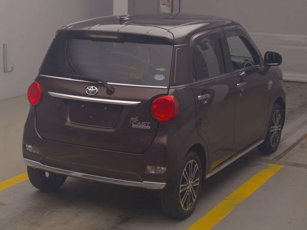 DAIHATSU CAST