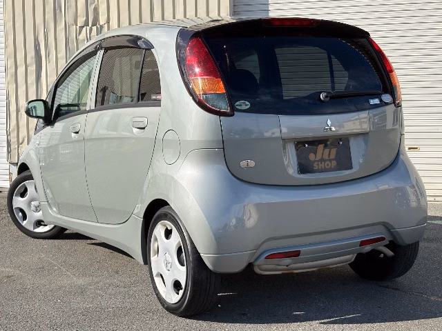 MITSUBISHI I