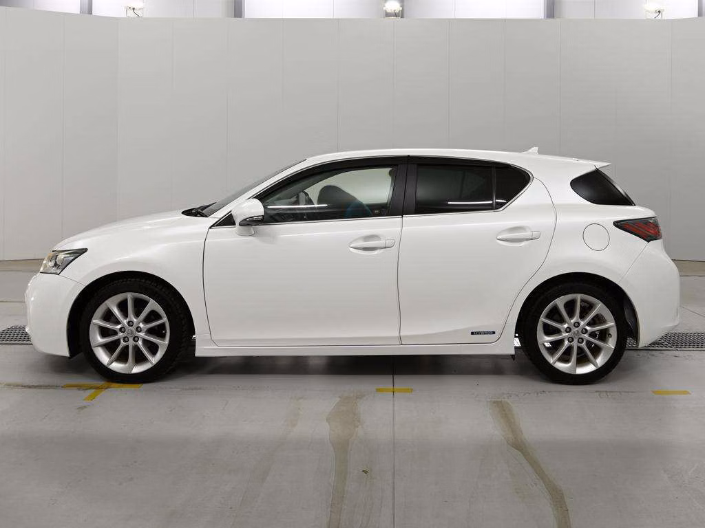 LEXUS CT200H
