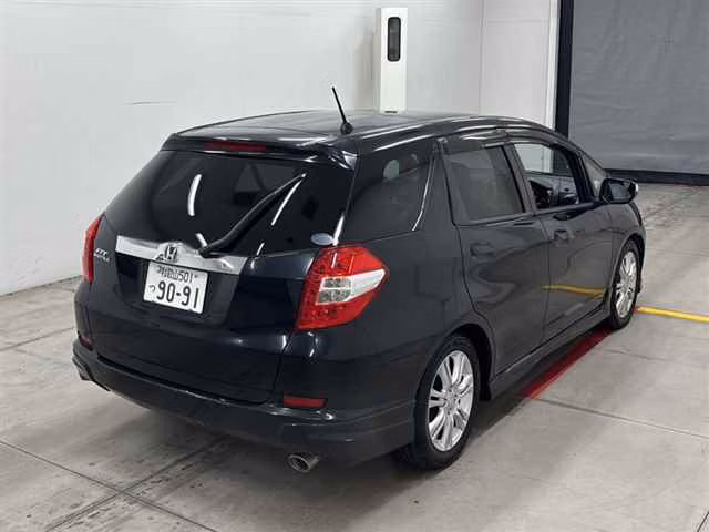 HONDA FIT SHUTTLE