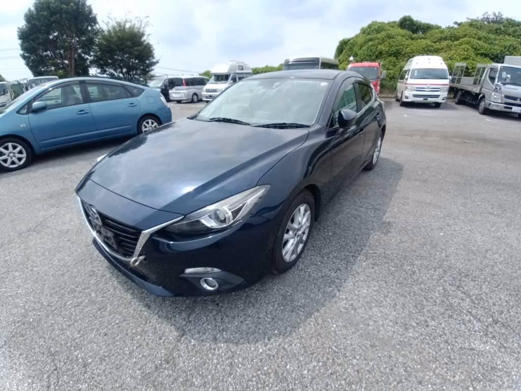 MAZDA AXELA