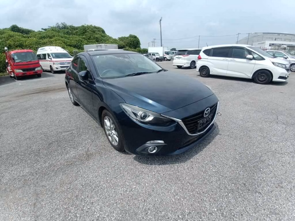 MAZDA AXELA
