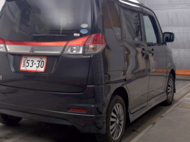 MITSUBISHI DELICA D:2