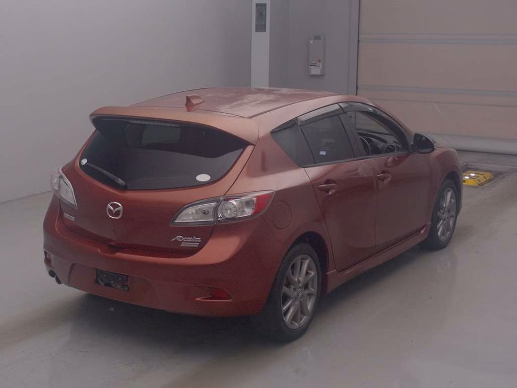 MAZDA AXELA