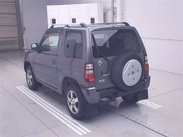 NISSAN KIX