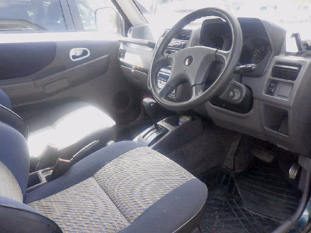 MITSUBISHI PAJERO MINI