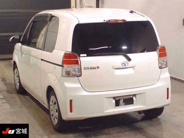 TOYOTA SPADE