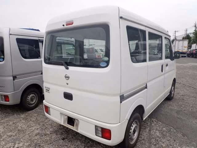 NISSAN NV100 CLIPPER