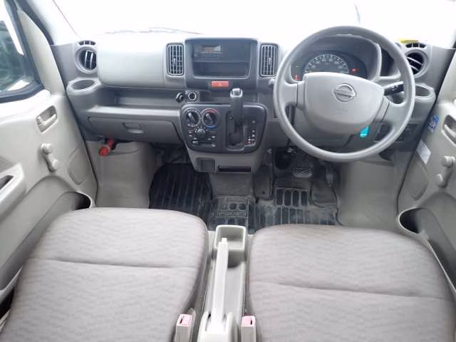 NISSAN NV100 CLIPPER