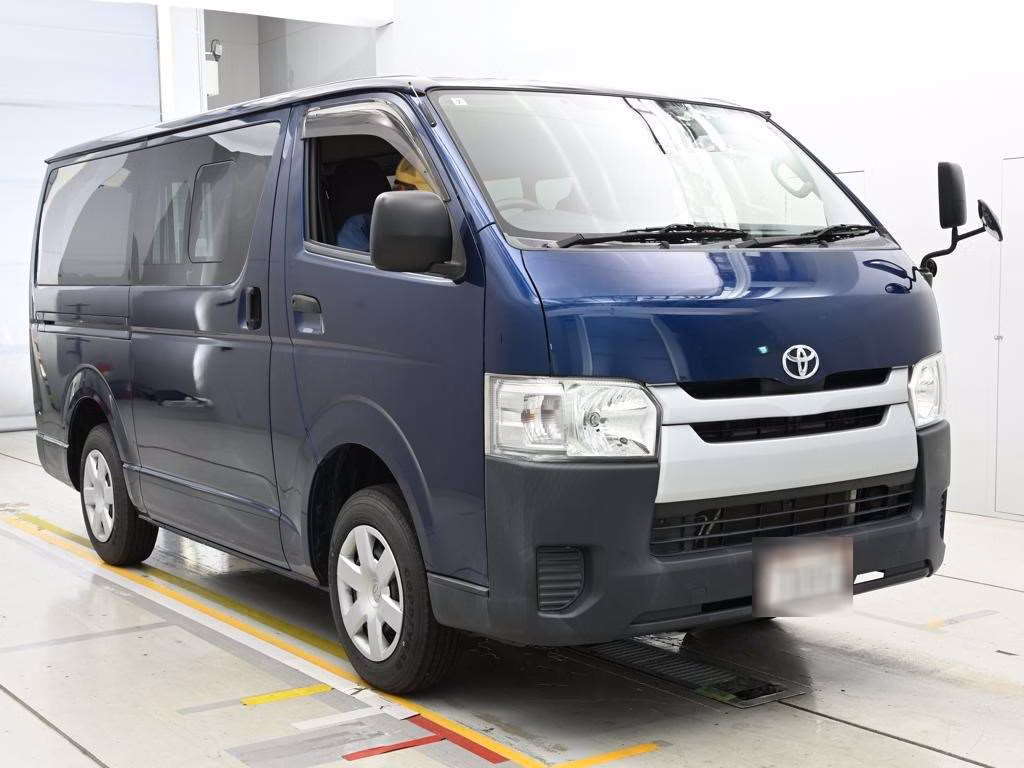 TOYOTA REGIUS ACE