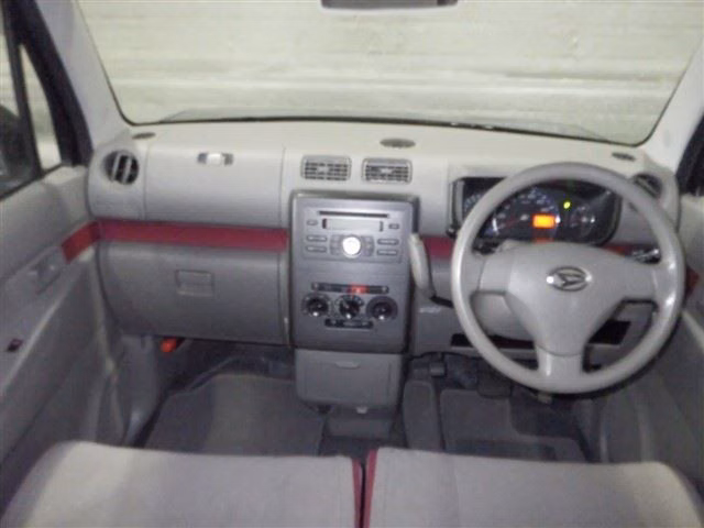 DAIHATSU MOVE CONTE