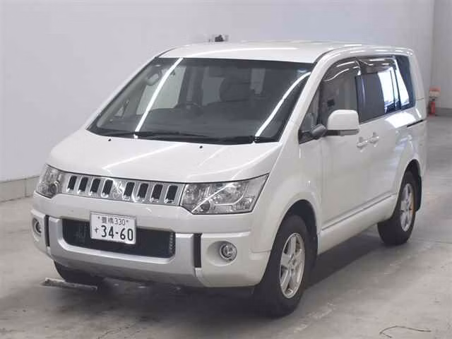 MITSUBISHI DELICA D:5