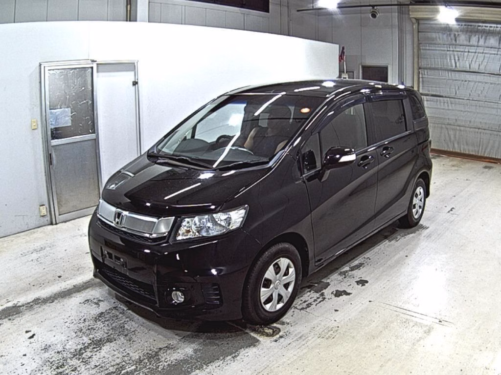 HONDA FREED SPIKE