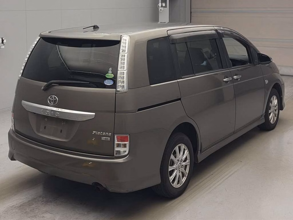 TOYOTA ISIS